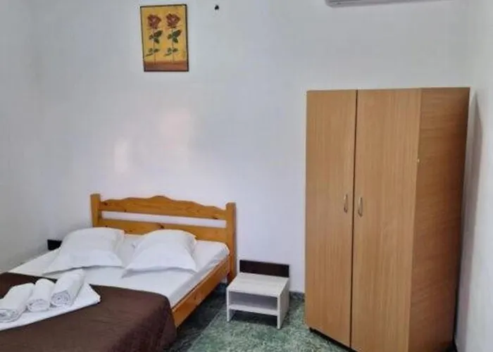 Anda * كوستِنيست