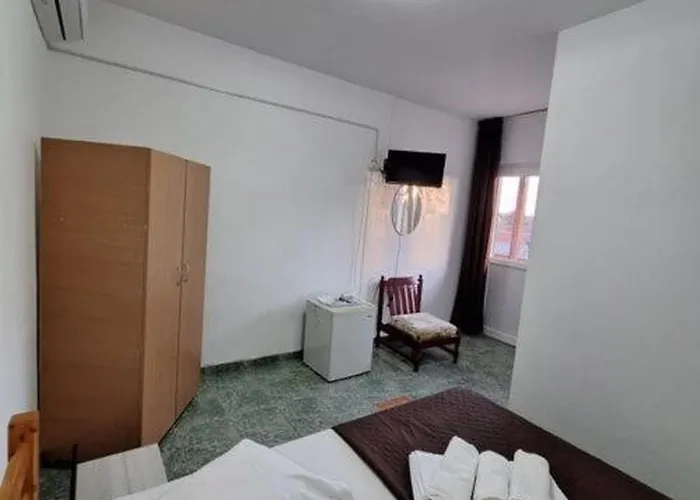 Anda كوستِنيست