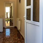 Anda Gazde/Camere de închiriat