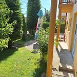 Anda Gazde/Camere de închiriat Costineşti