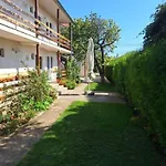 Gazde/Camere de închiriat Anda Costineşti