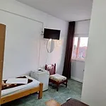 Anda Gazde/Camere de închiriat Costineşti
